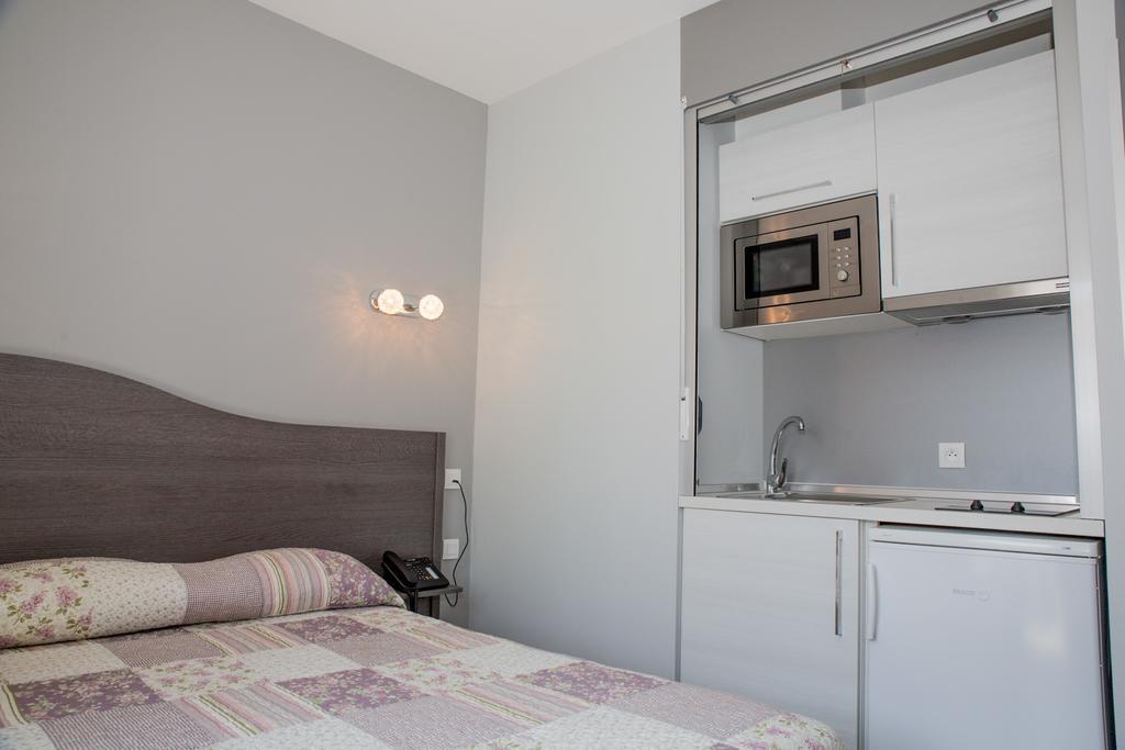 Annexe Hotel De La Gare Hendaye Exterior photo