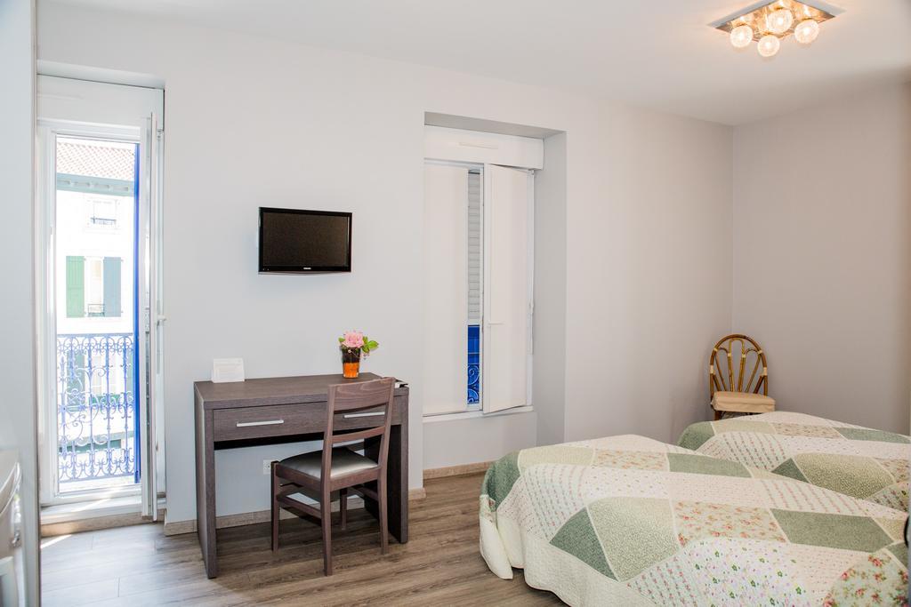 Annexe Hotel De La Gare Hendaye Exterior photo